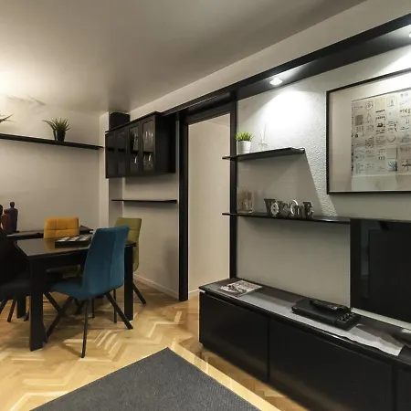 Lets Holidays In Sant Marti Apartment Barcelona