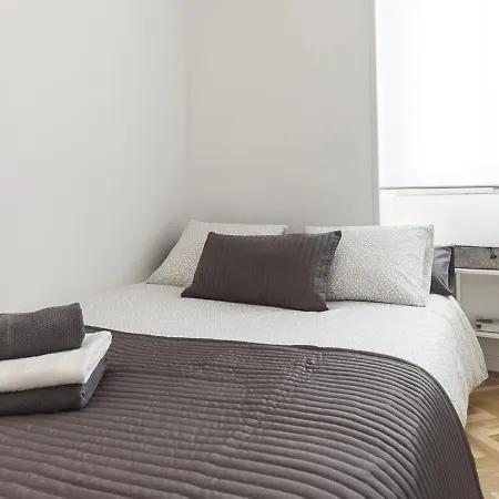 Lets Holidays In Sant Marti Apartment