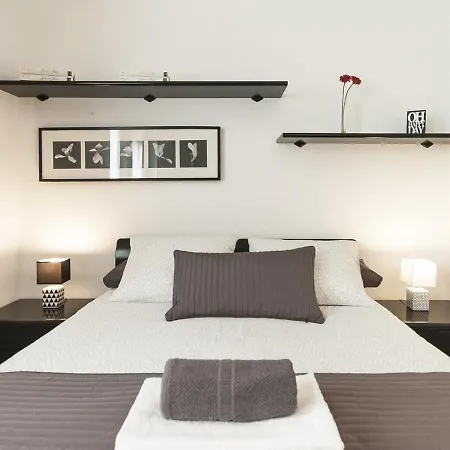 Apartment Lets Holidays In Sant Marti *